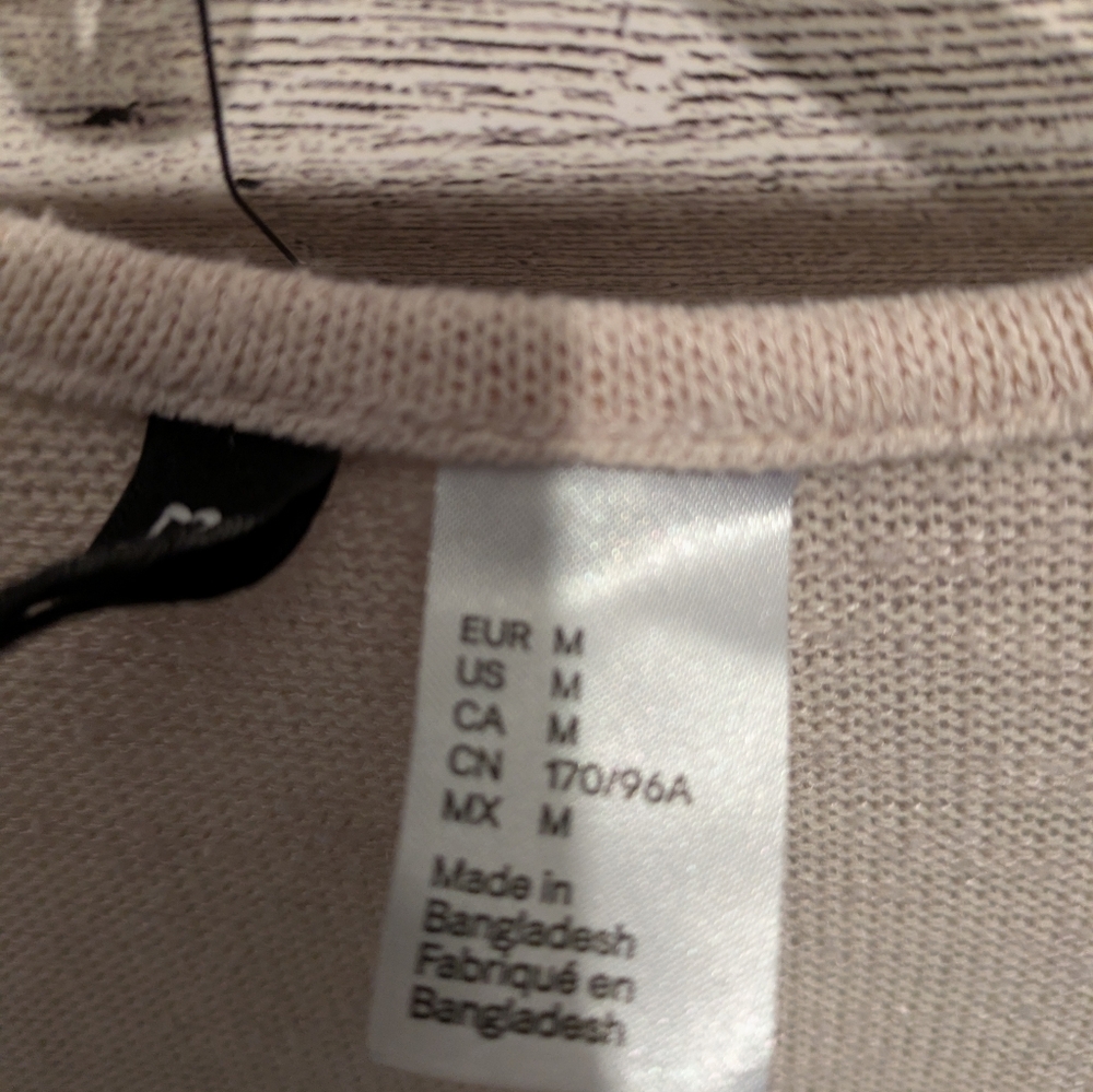 Divided Cream Knit Sweater Size Medium - Picture 4 of 6